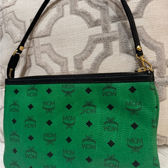 MCM Visetos Liz Shopper Tote Pouch - Picture 4 of 12